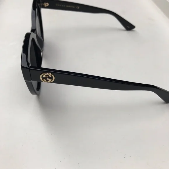 GUCCI Sunglasses - Picture 5 of 9
